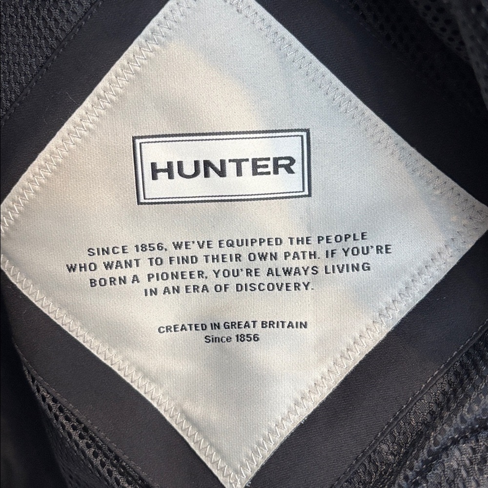 Hunter Black Water-Resistant Jacket - Picture 4 of 6